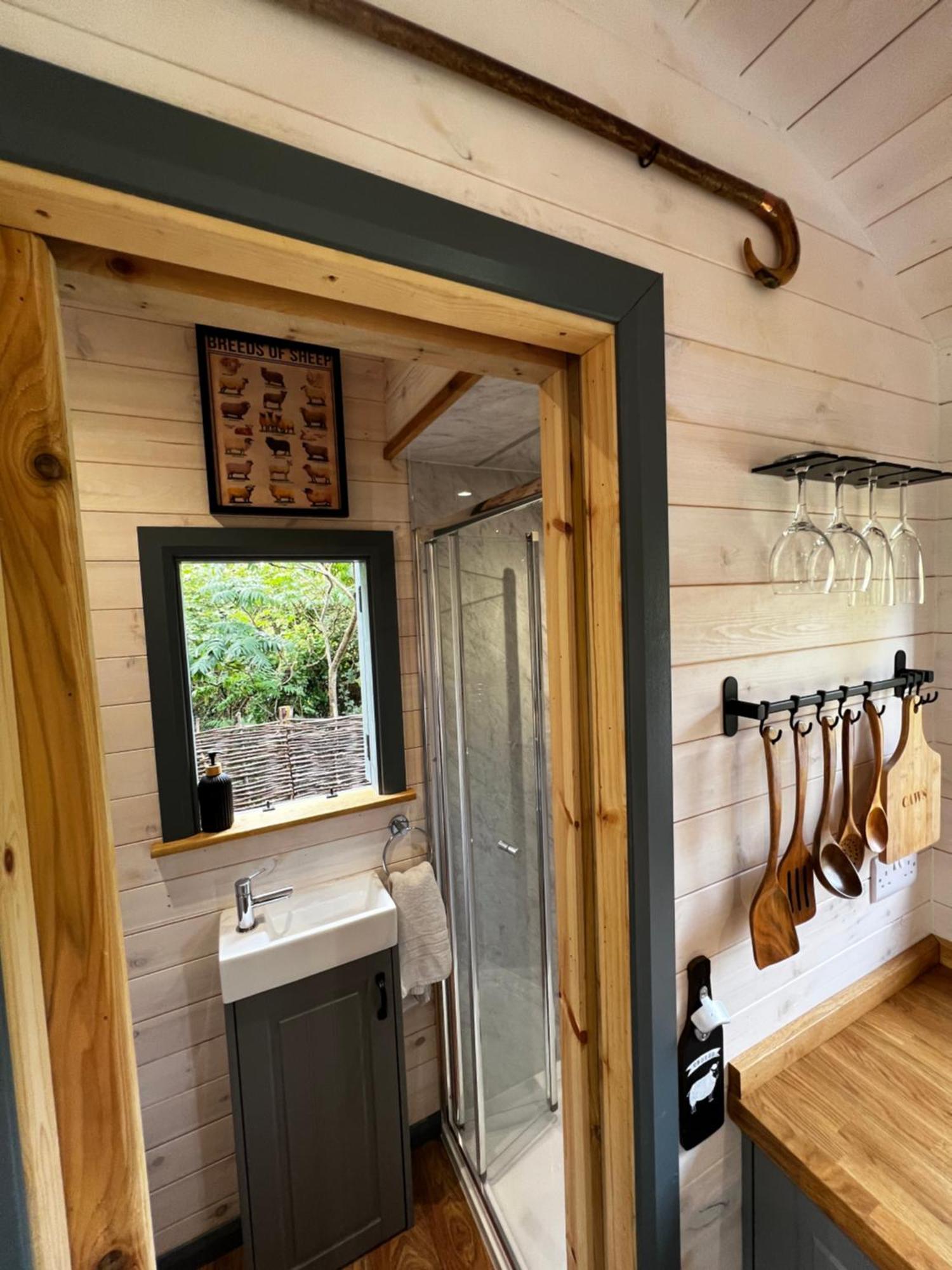 הוילה Llangoed Mountain View Shepherd'S Hut For 2 Adults, 1 Dog מראה חיצוני תמונה